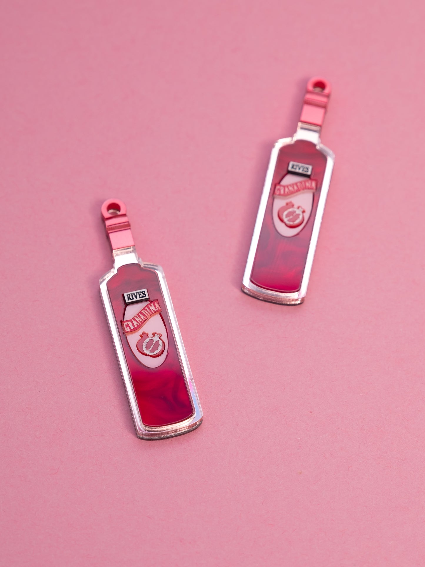 Pendientes de metacrilato inspirados en las bebidas del verano. Coloridas y divertidas, ideales para lucir en cualquier ocasión
