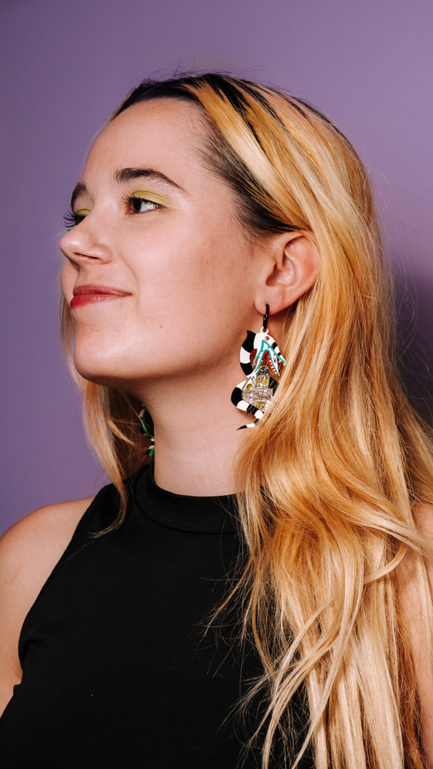 Pendientes de metacrilato inspirados en las películas de Tim Burton, este modelo tan atrevido no dejara a nadie indiferente