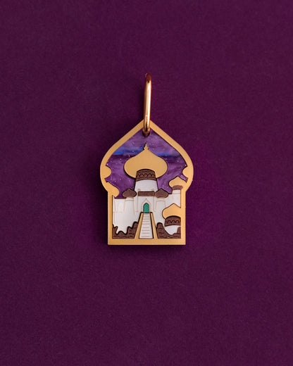 Pendientes de metacrilato inspirados en Aladin, recreación del paisaje de agrabah con piezas en dorado metalizado, marrón piedra y marmolado con purpurina morado para el cielo