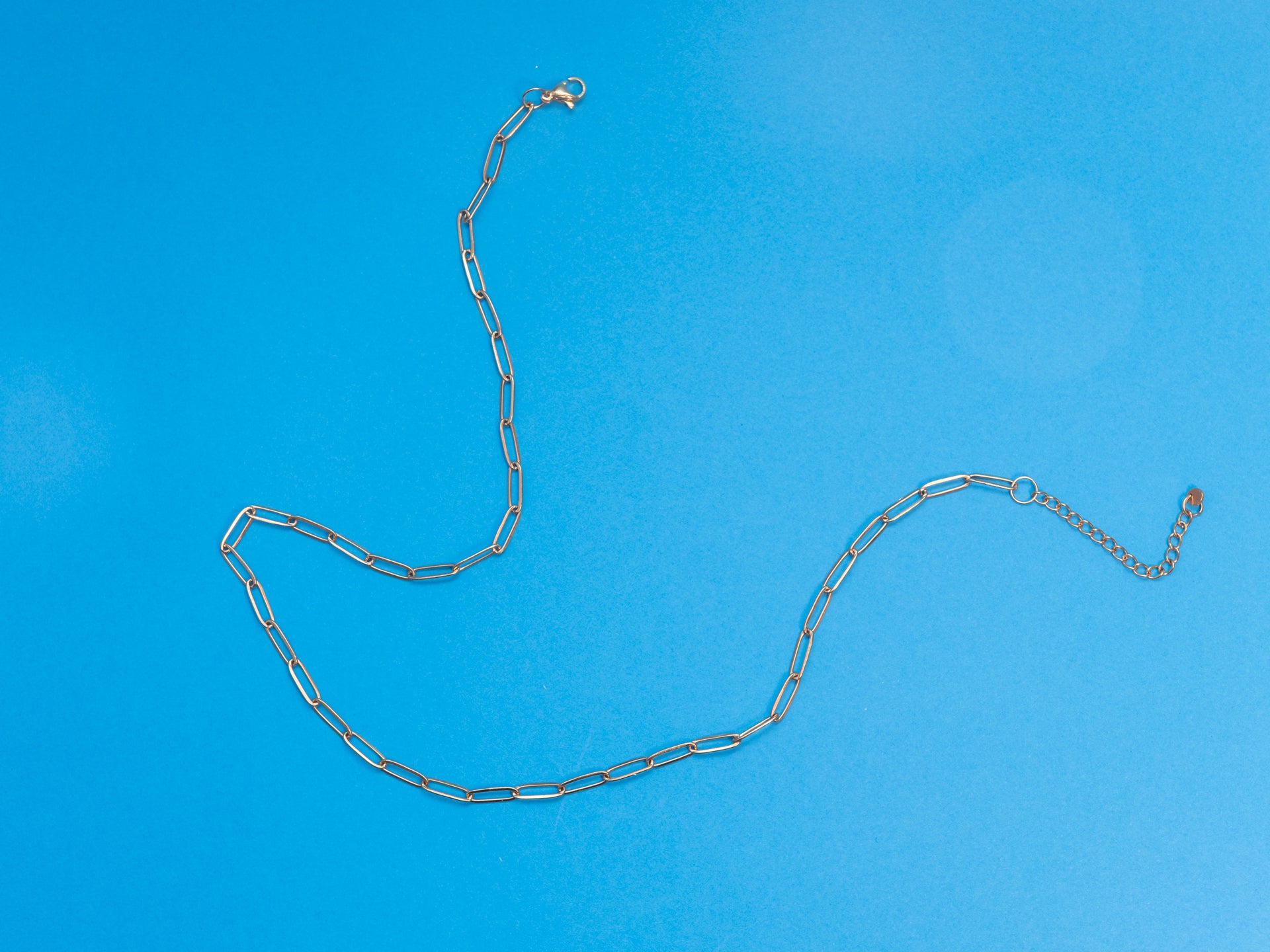 Cadena de eslabones para colgar tus charms favoritos, en dorado y plateado