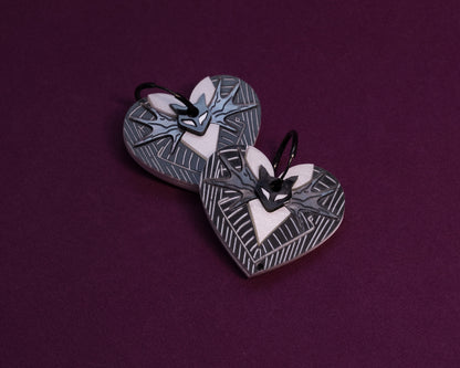 Corazón de Jack de pesadilla antes de navidad hecho con metacrilatos efecto mate y aguas