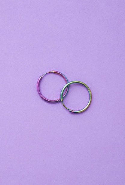 aros iridiscentes de acero inoxidable