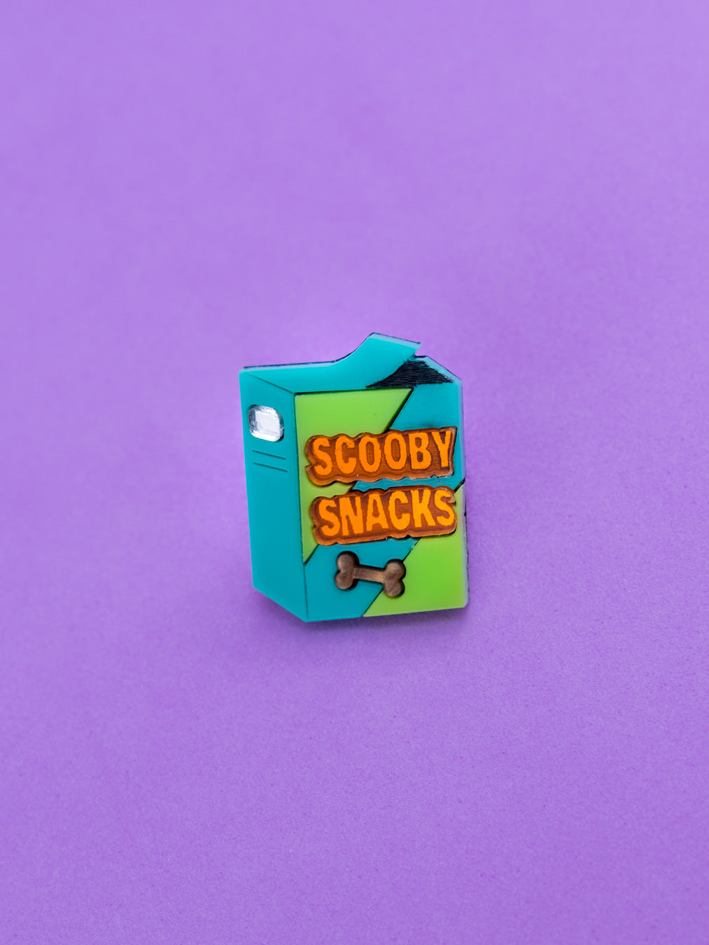 Pin de metacrilato inspirado en  las Scooby galletas de Scooby Doo una de nuestras series de infancia favoritas