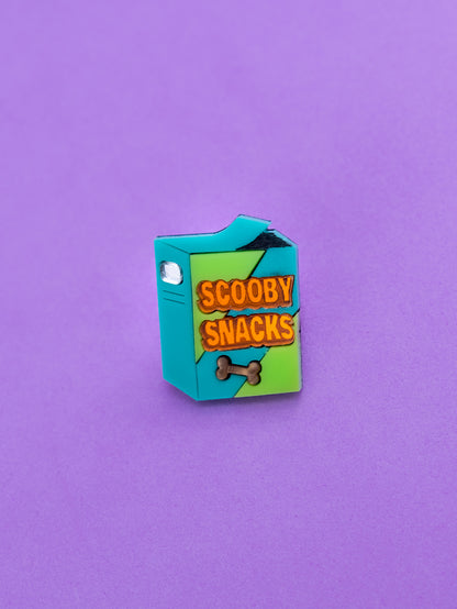 Pin de metacrilato inspirado en  las Scooby galletas de Scooby Doo una de nuestras series de infancia favoritas