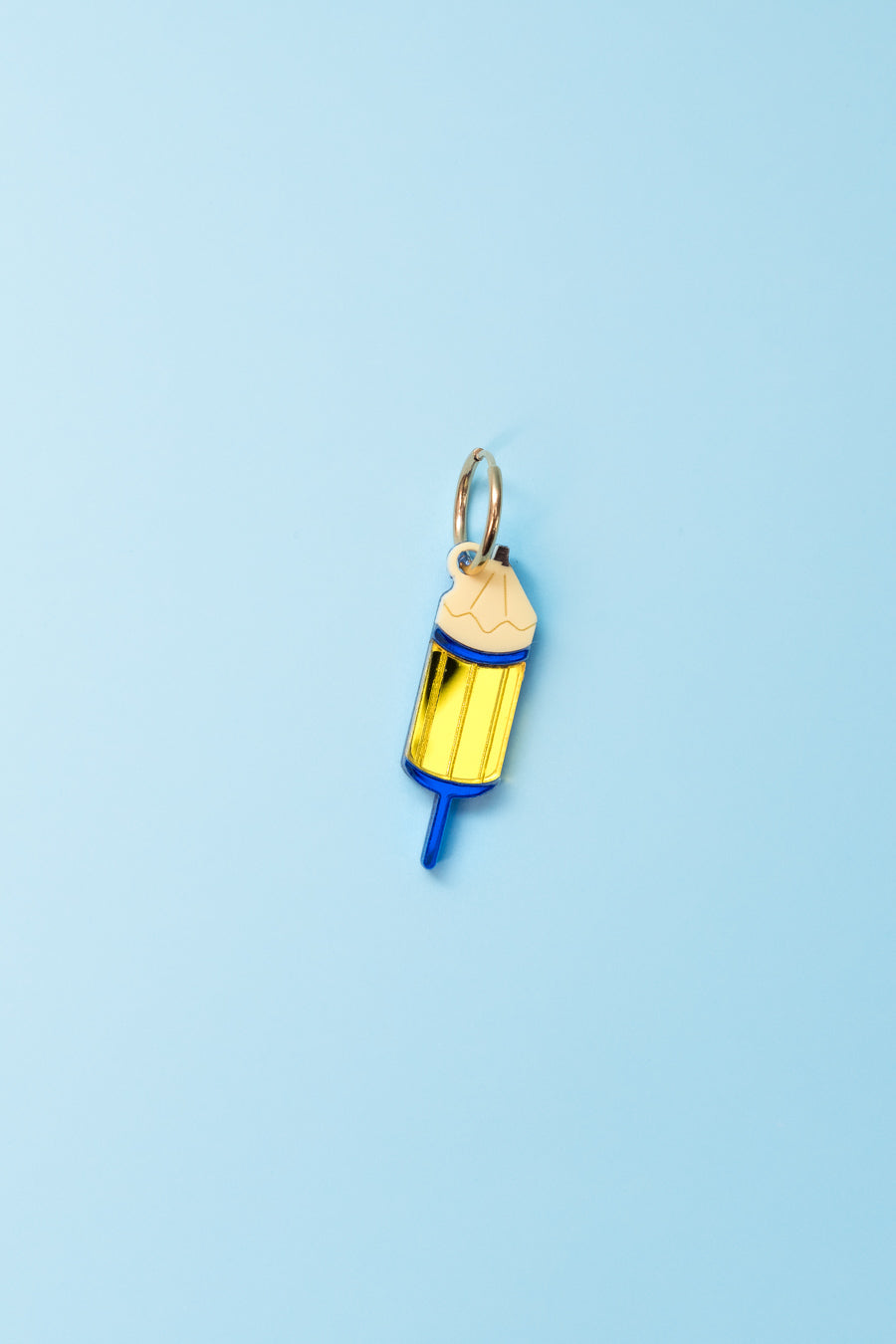 Pendientes de metacrilato inspirados en los helados que disfrutábamos de pequeños en verano. Coloridos y divertidos, ideales para lucir en cualquier ocasión 