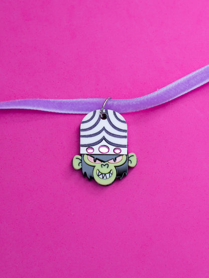 Choker de metacrilato inspirado en el villano principal de Las Supernenas, Mojo Jojo. Acero inoxidable y anillas plateadas.