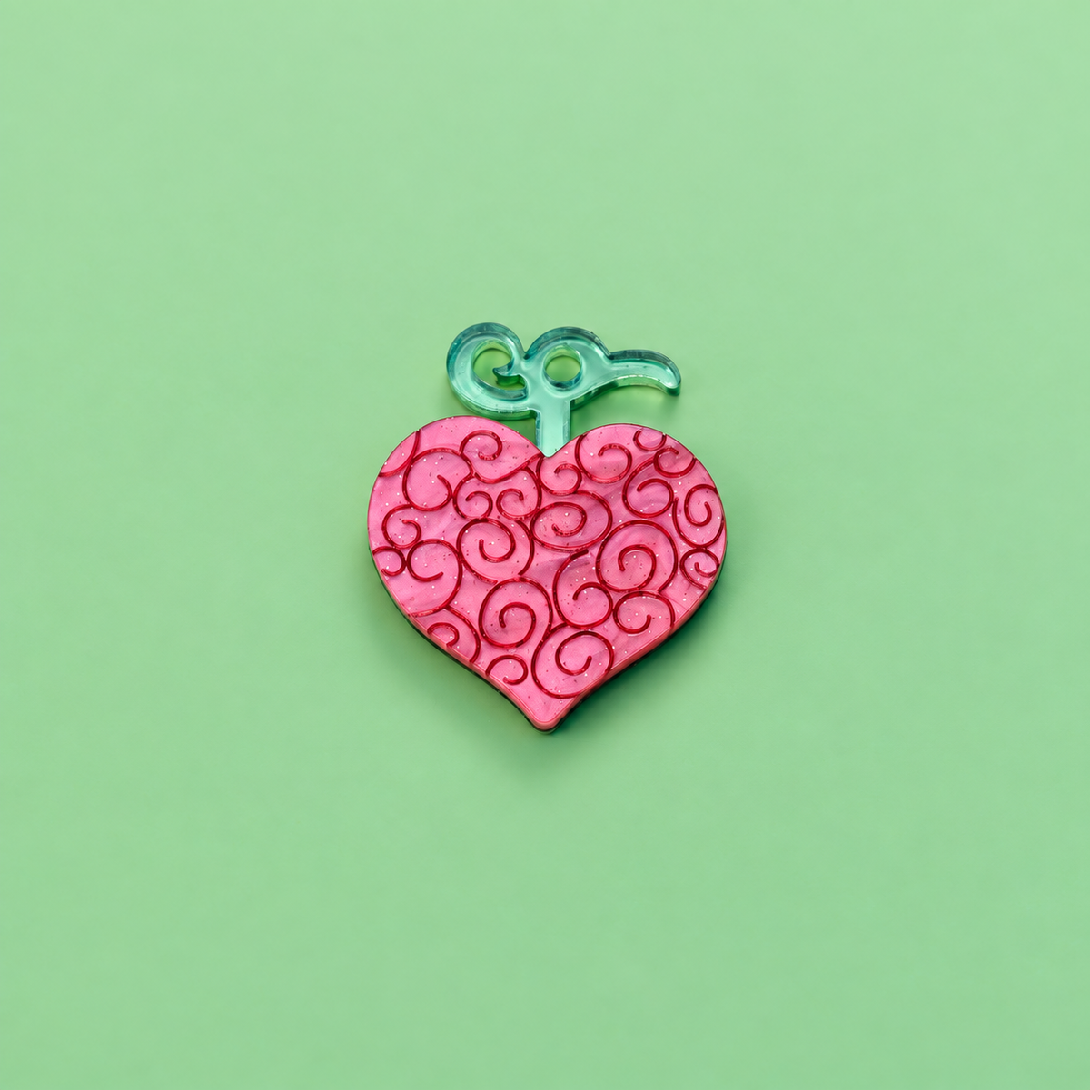 Pendientes inspirados en tu anime favorito, Nueces de belcebu o frutas del diablo hechas de metacrilato de diferentes colores, en este caso roja aguas y espejo verde. ope ope no mi