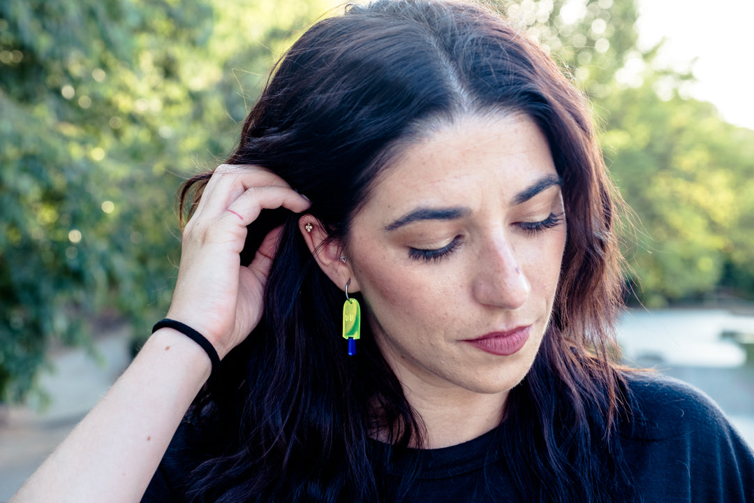 Pendientes de metacrilato inspirado en los helados fantasmikos que disfrutábamos de pequeños. Coloridos y divertidos