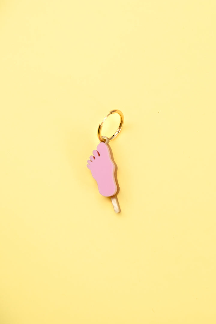 Pendientes de metacrilato inspirados en los helados que disfrutábamos de pequeños en verano. Coloridos y divertidos, ideales para lucir en cualquier ocasión 