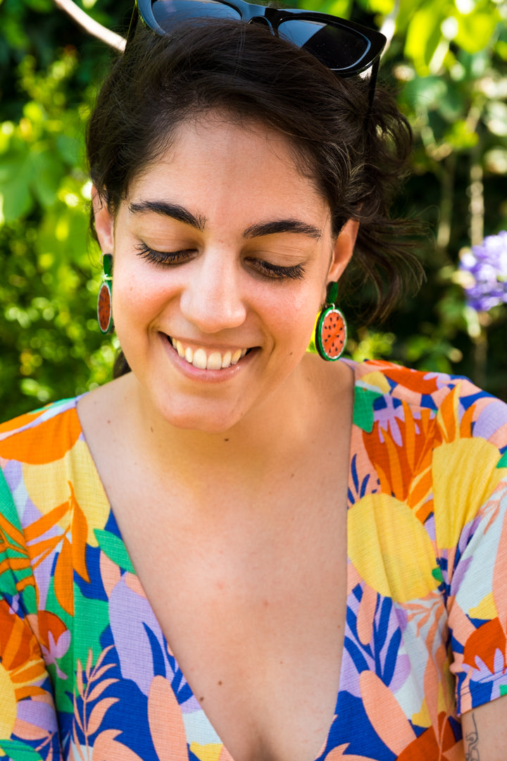 Pendientes de metacrilato ideales para verano. Coloridos y elegantes, hechos a mano